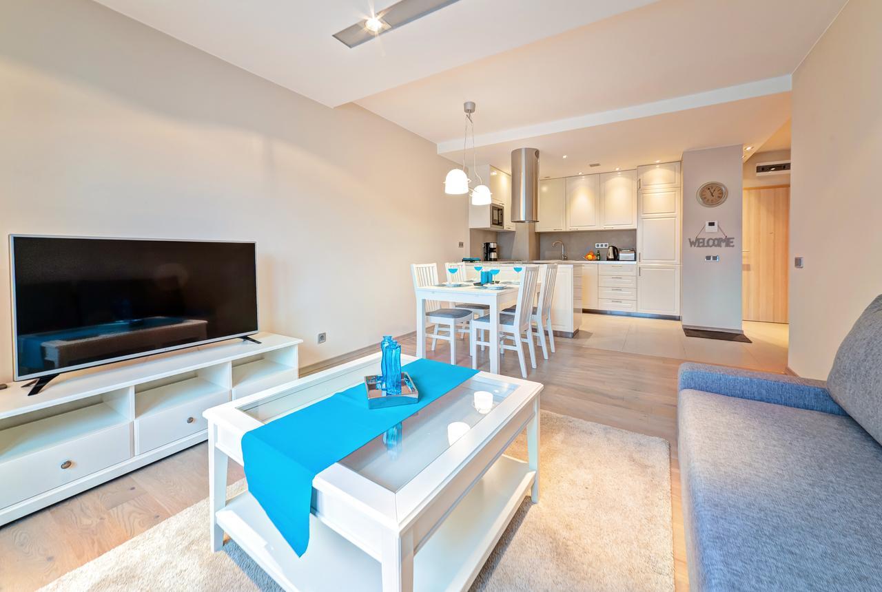 Apartamenty Homely Place - Parking 7 Poznan Bagian luar foto