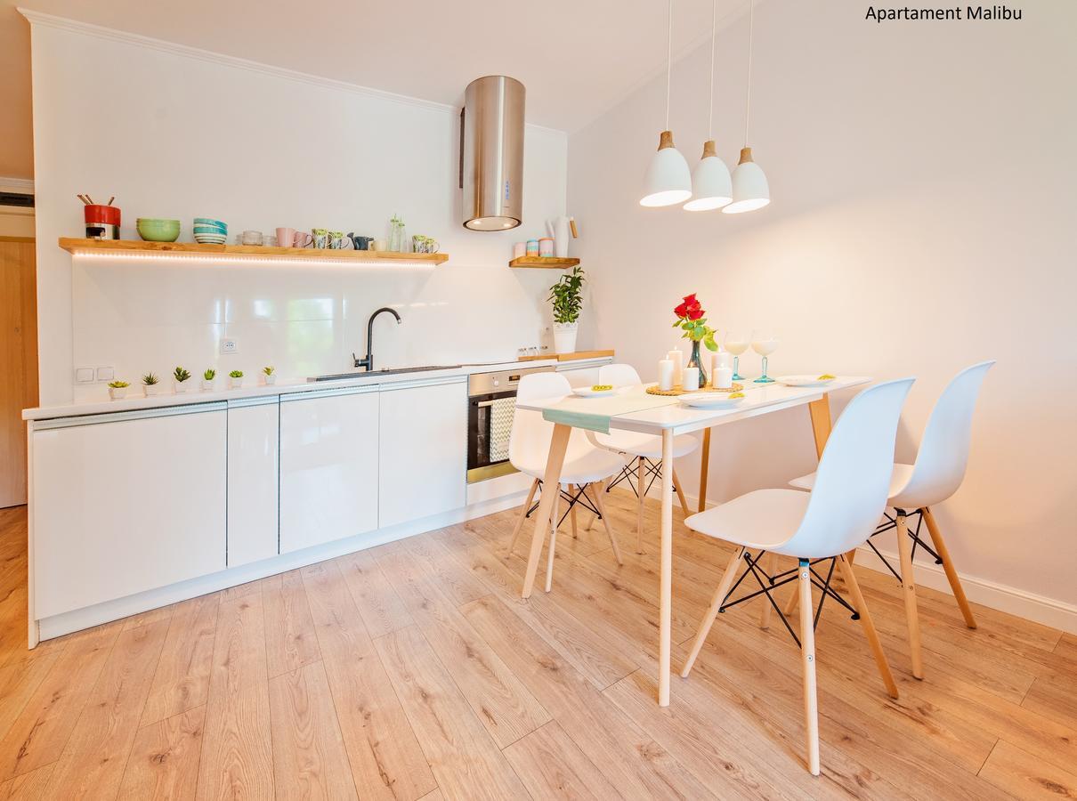 Apartamenty Homely Place - Parking 7 Poznan Bagian luar foto