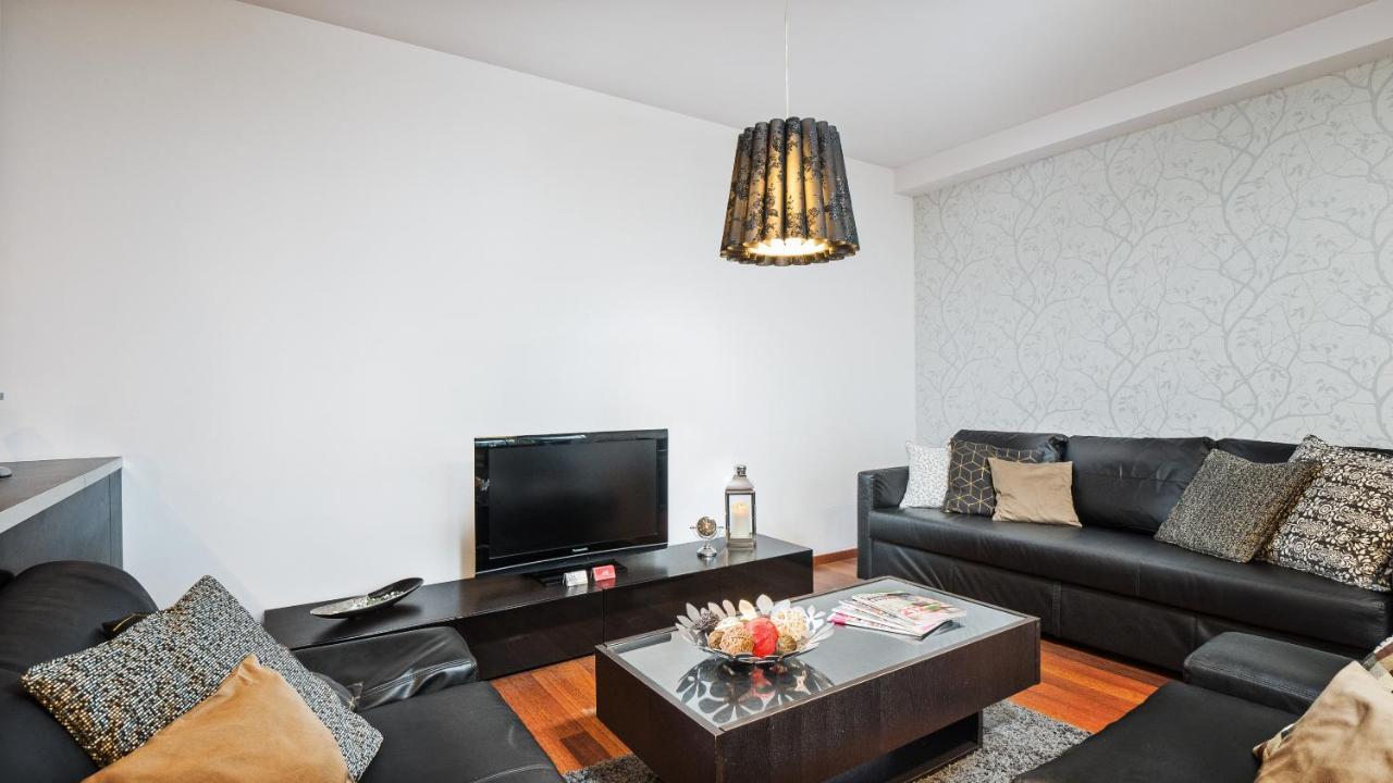 Apartamenty Homely Place - Parking 7 Poznan Bagian luar foto